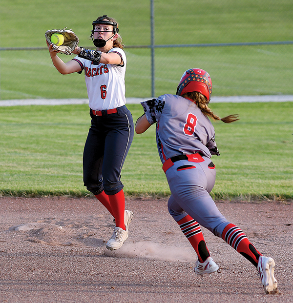 Powerhouse Dodgers dash around Marshalltown softball News, Sports